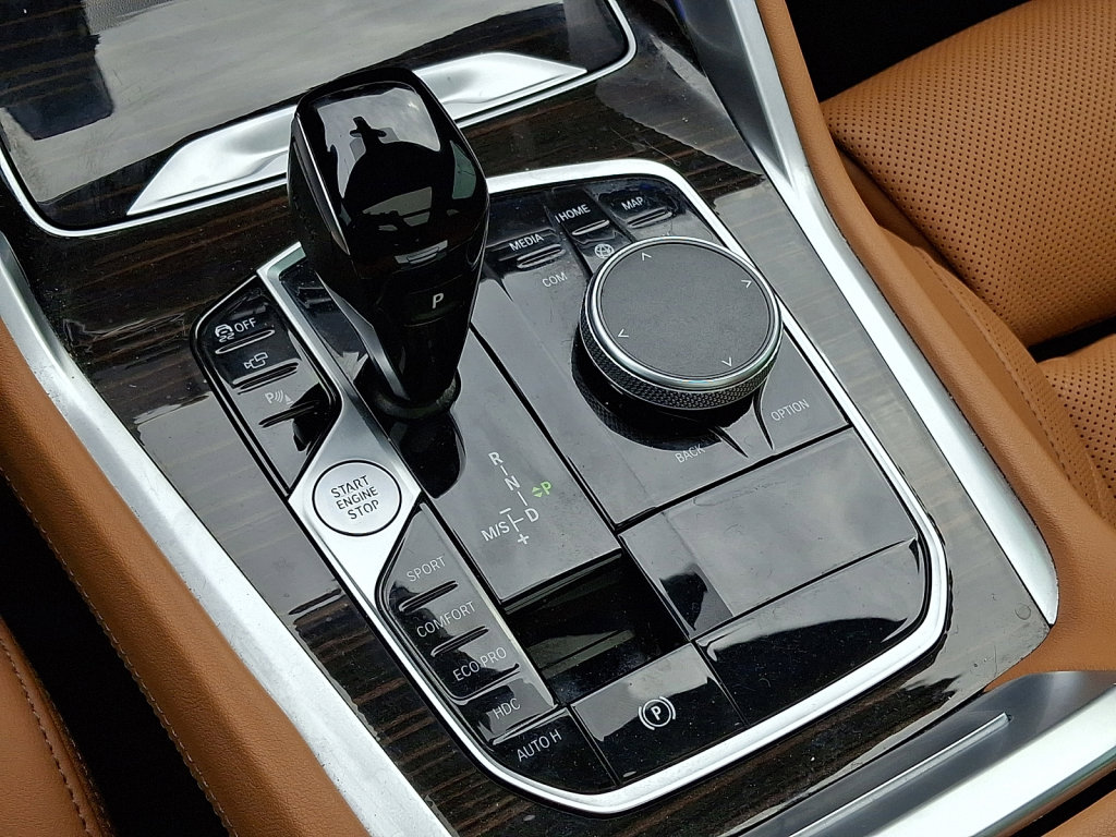 Used 2023 BMW X6 xDrive40i w/ Premium Package image 28