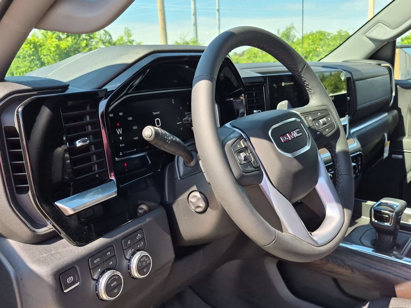 New 2026 GMC Sierra 1500 SLT AWD/4WD image 11