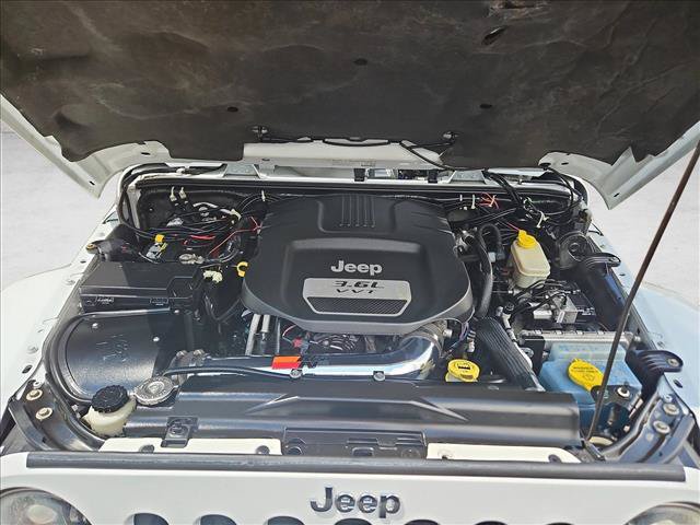 Used 2013 Jeep Wrangler Unlimited Sahara AWD/4WD image 22