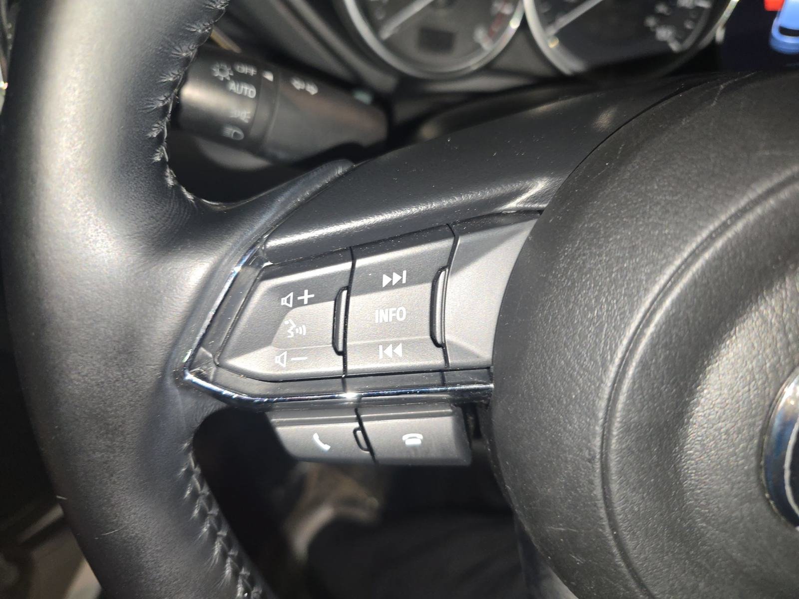 Used 2018 MAZDA CX-5 Touring FWD image 16