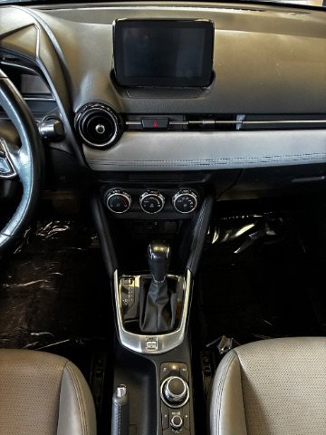 Used 2020 Toyota Yaris XLE image 51