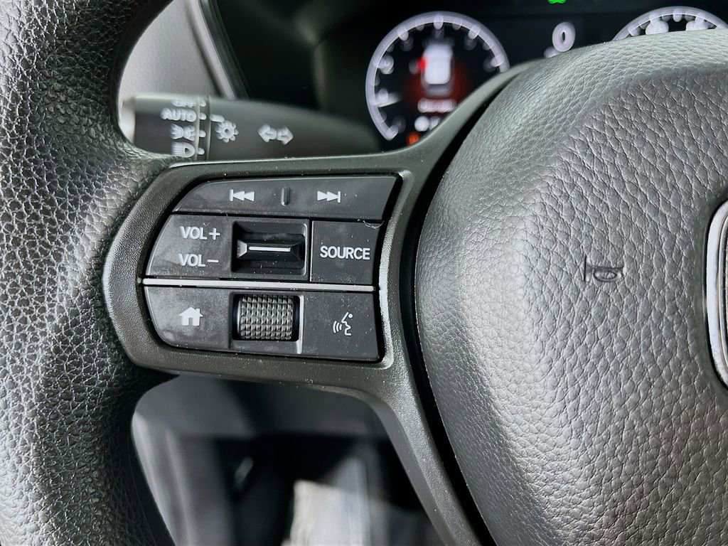 Used 2023 Honda CR-V LX image 14