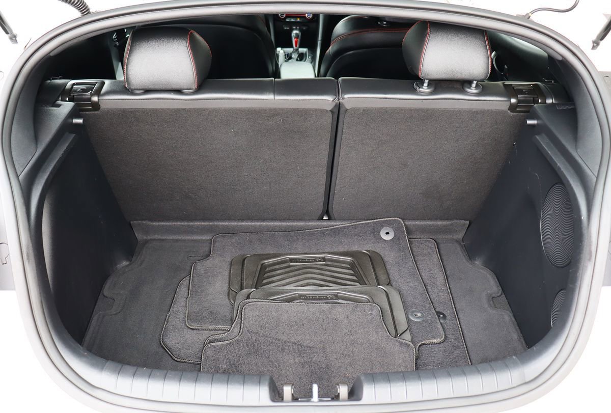Used 2019 Hyundai Veloster Turbo FWD image 23