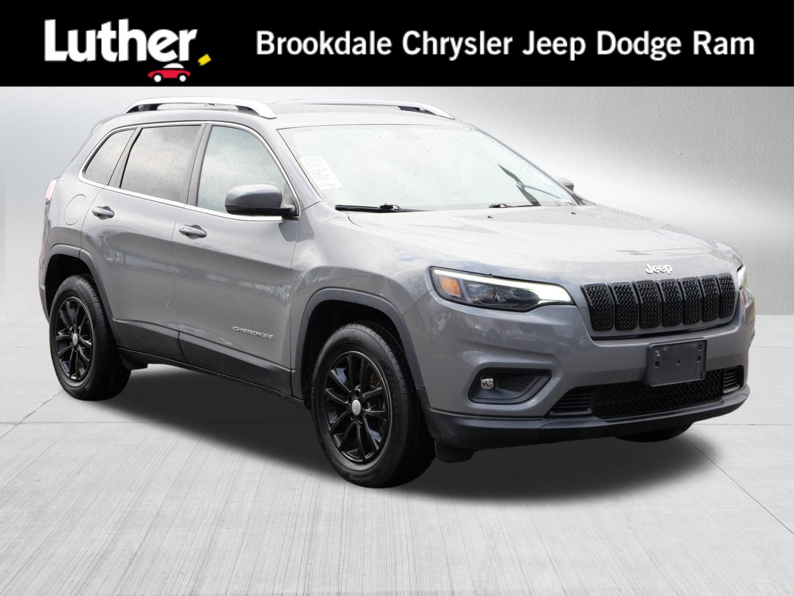 Used 2020 Jeep Cherokee Latitude Plus w/ Cold Weather Group AWD/4WD image 1