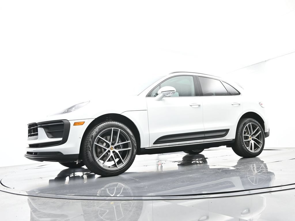 Certified 2025 Porsche Macan Turbo AWD/4WD image 48