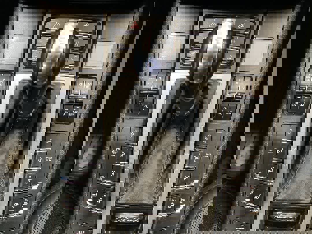 Used 2018 Porsche Macan S w/ Premium Package Plus image 21