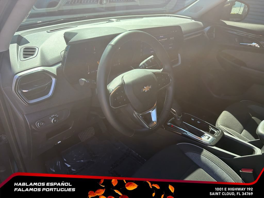 Used 2024 Chevrolet TrailBlazer LT w/ Convenience Package AWD/4WD image 17