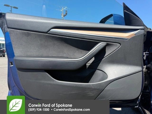 Used 2022 Tesla Model 3 Long Range AWD/4WD image 18