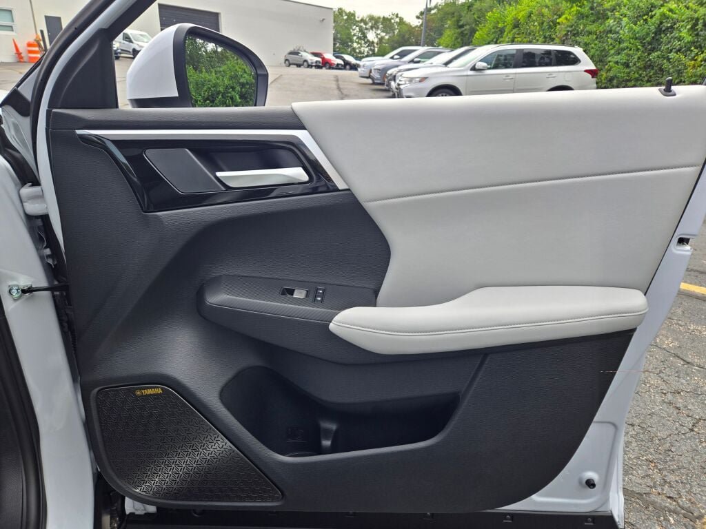 New 2026 Mitsubishi Outlander SE AWD/4WD image 6