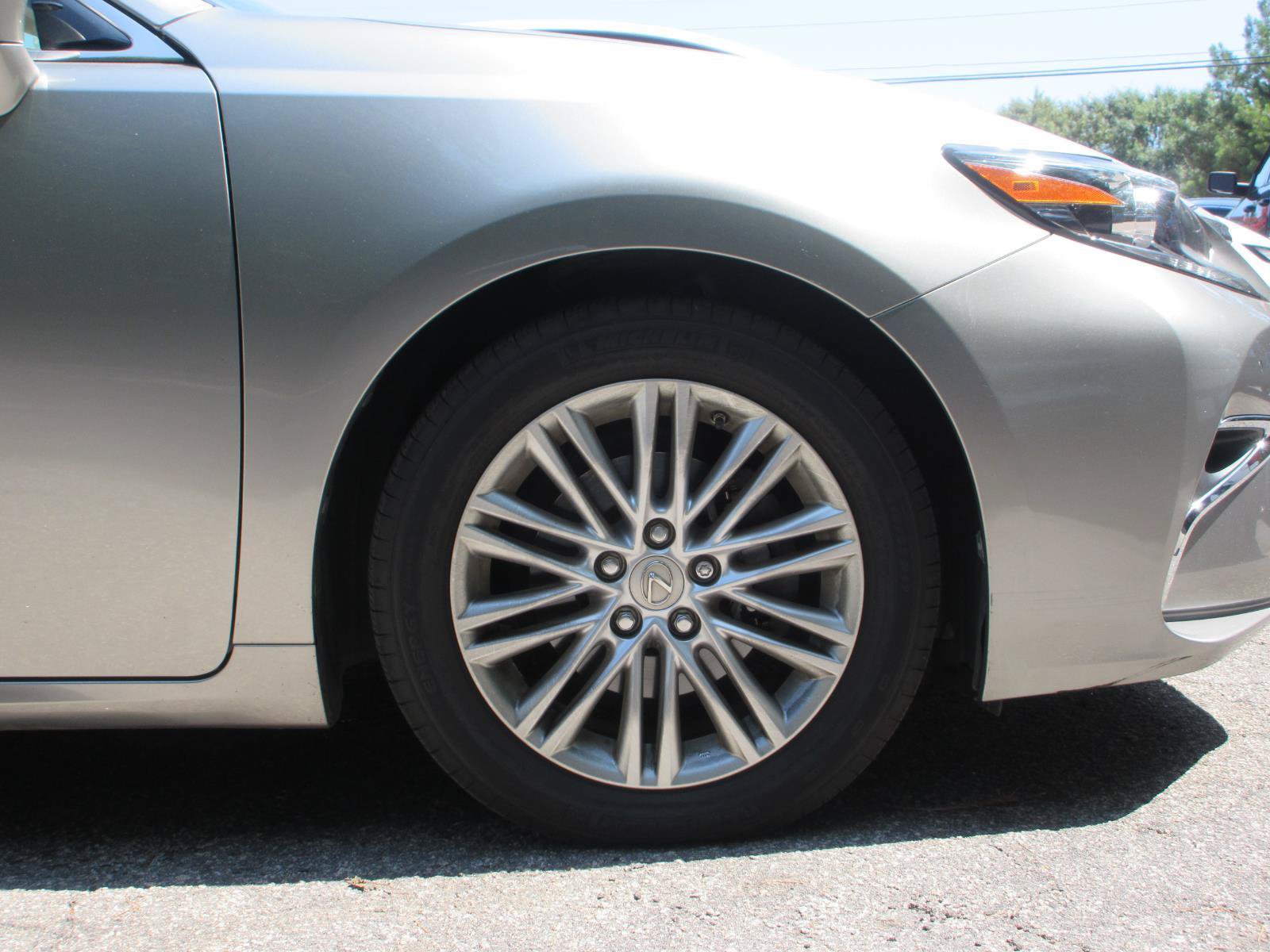 Used 2017 Lexus ES 350 w/ Premium Package FWD image 23