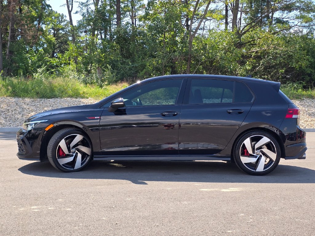 Certified 2022 Volkswagen GTI SE FWD image 19