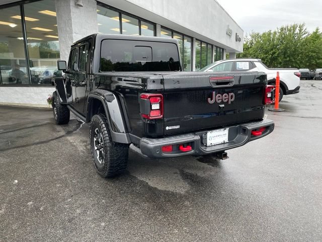 Used 2024 Jeep Gladiator Rubicon AWD/4WD image 7