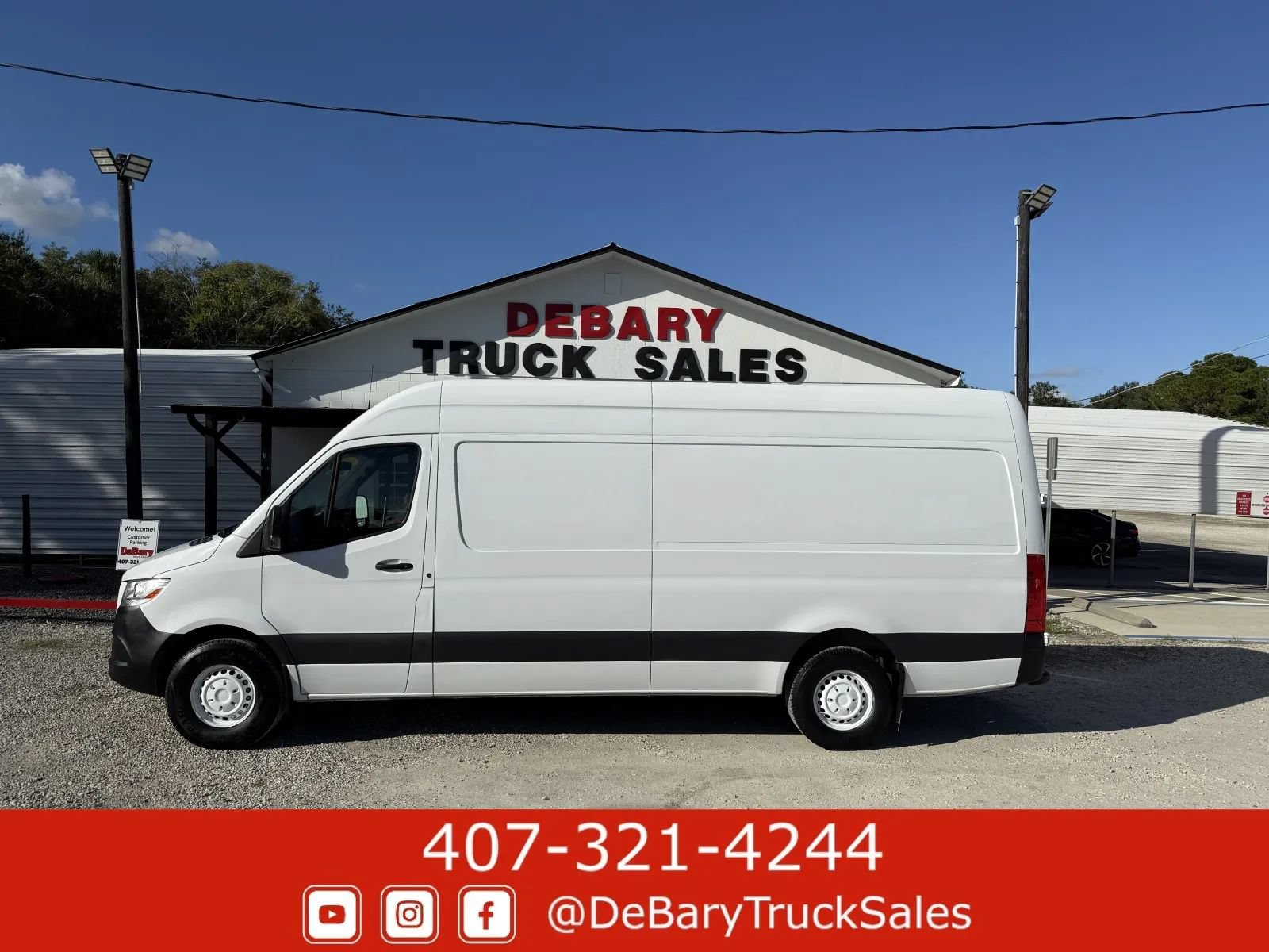 Used 2019 Freightliner Sprinter 170 RWD image 4