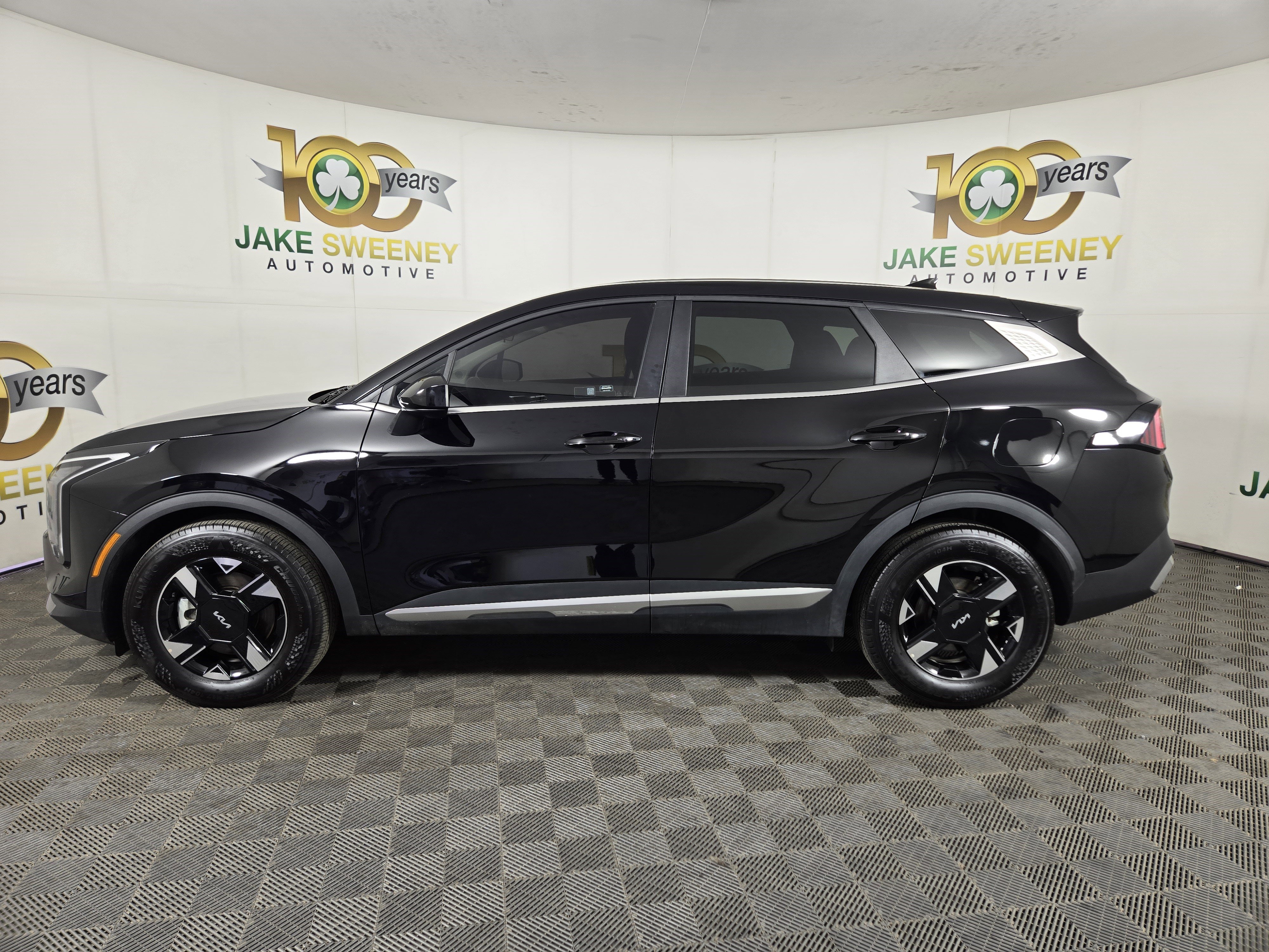 Used 2026 Kia Sportage LX FWD image 4