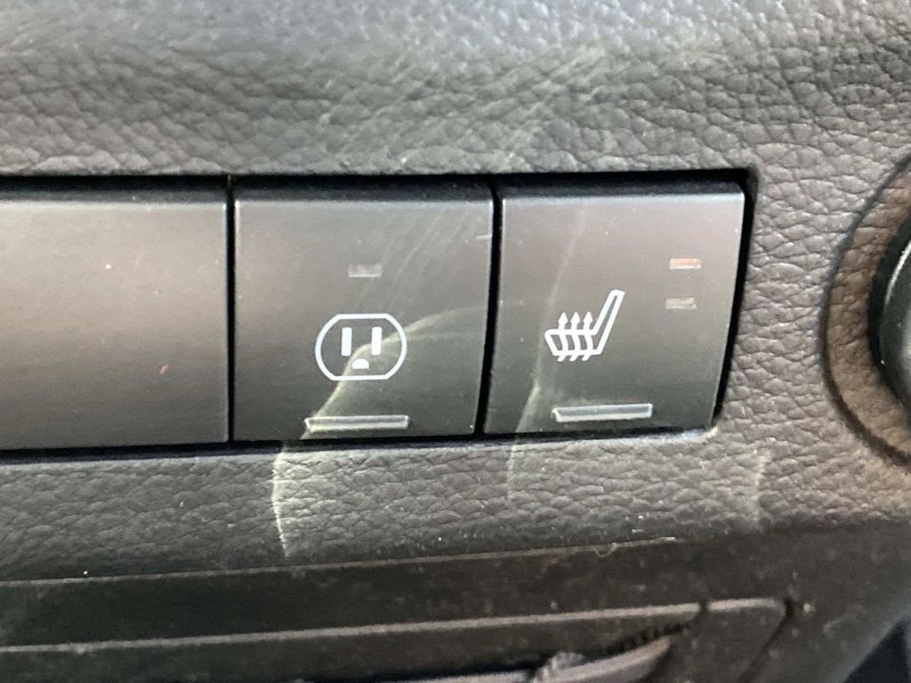 Used 2018 Jeep Wrangler Unlimited Sahara AWD/4WD image 30