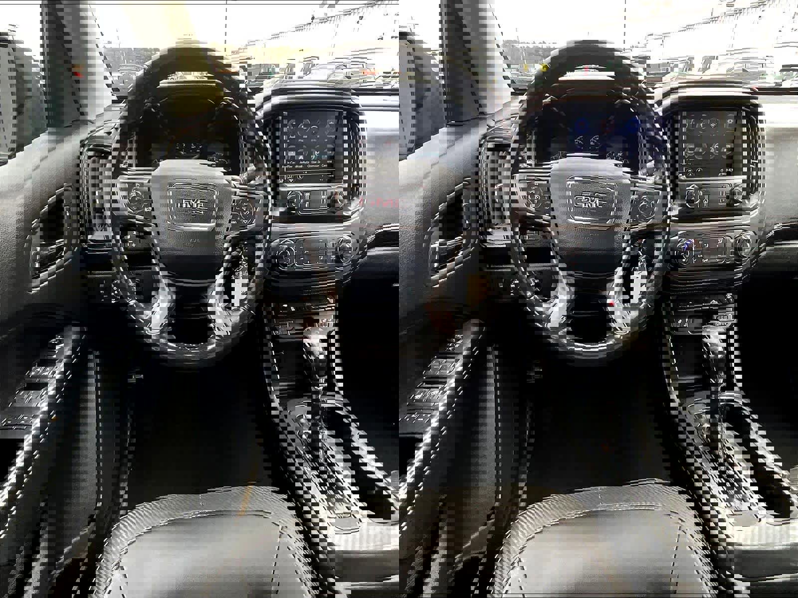 Used 2022 GMC Canyon AT4 w/ Trailering Package AWD/4WD image 16