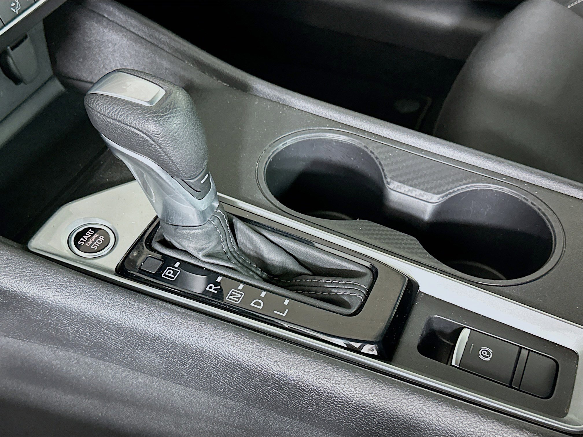 Used 2025 Nissan Altima 2.5 SV image 24