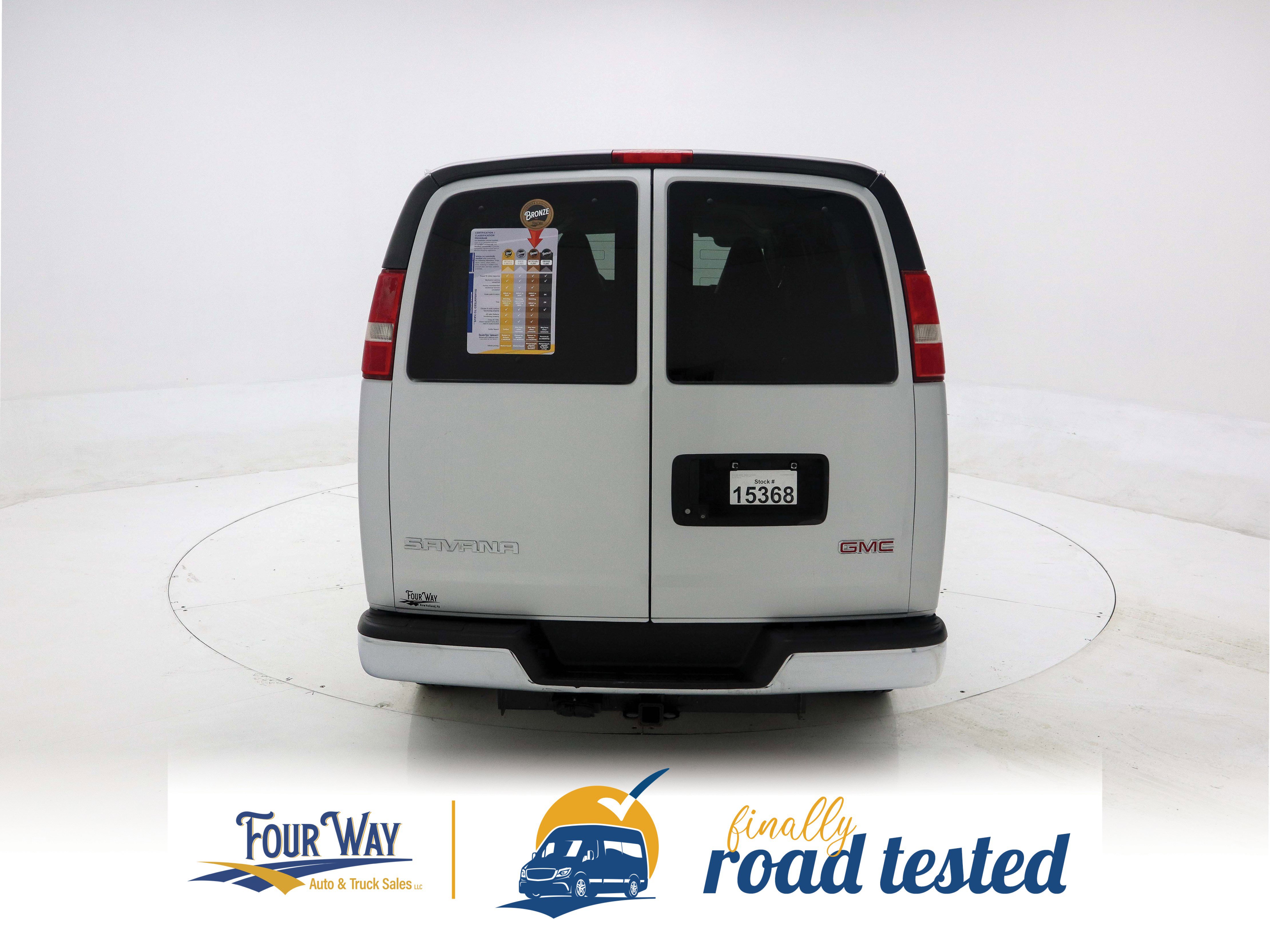 Used 2017 GMC Savana 3500 LT w/ LT Preferred Equipment Group image 5