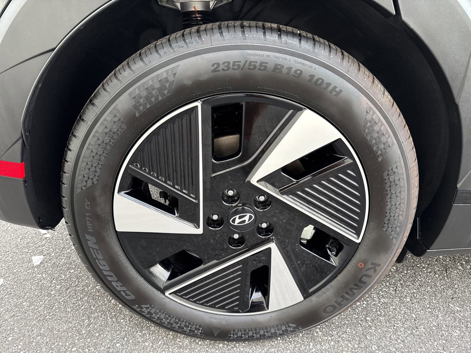 Used 2025 Hyundai Ioniq 5 SEL image 9