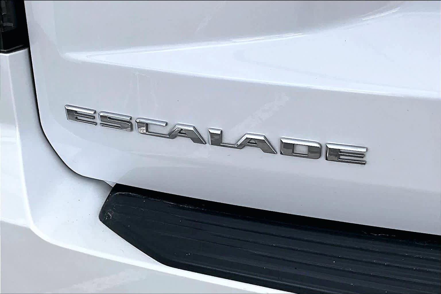Used 2023 Cadillac Escalade ESV Premium Luxury RWD image 10