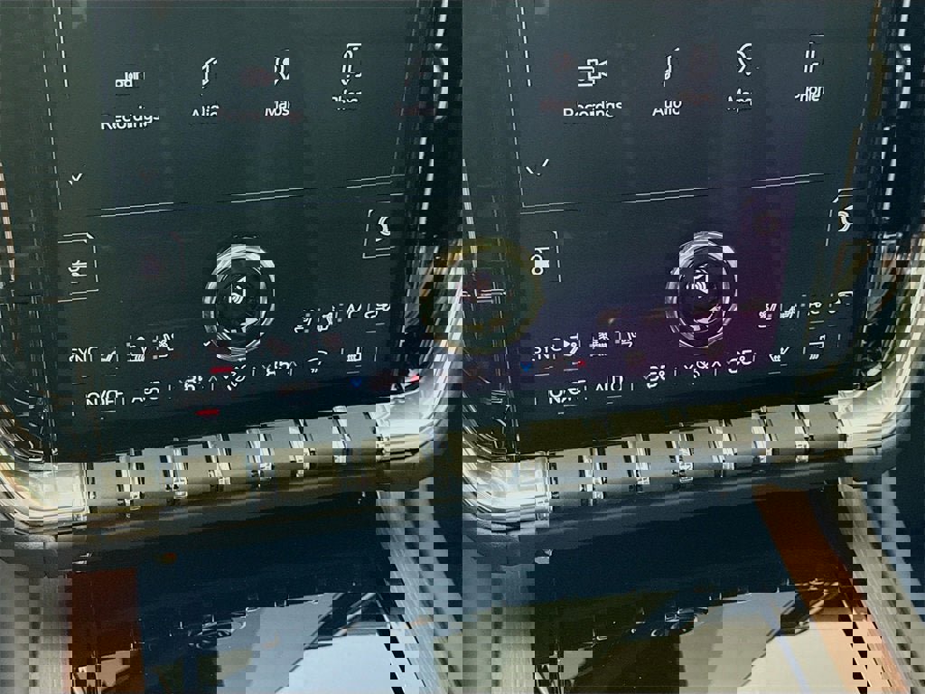 New 2026 GMC Yukon Denali w/ Sun & Power Step Package image 11