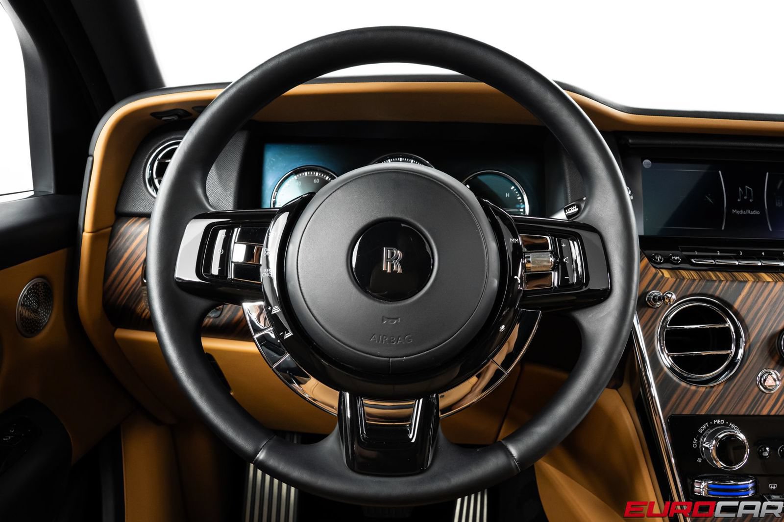 Used 2019 Rolls-Royce Cullinan AWD/4WD image 30