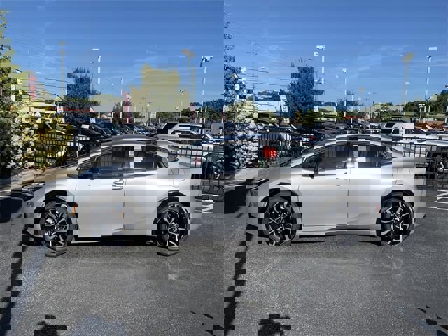 New 2025 Toyota Prius Plug-In Hybrid image 4