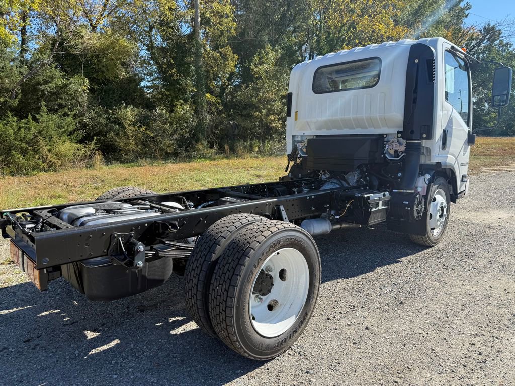 New 2026 Isuzu NPR RWD image 7