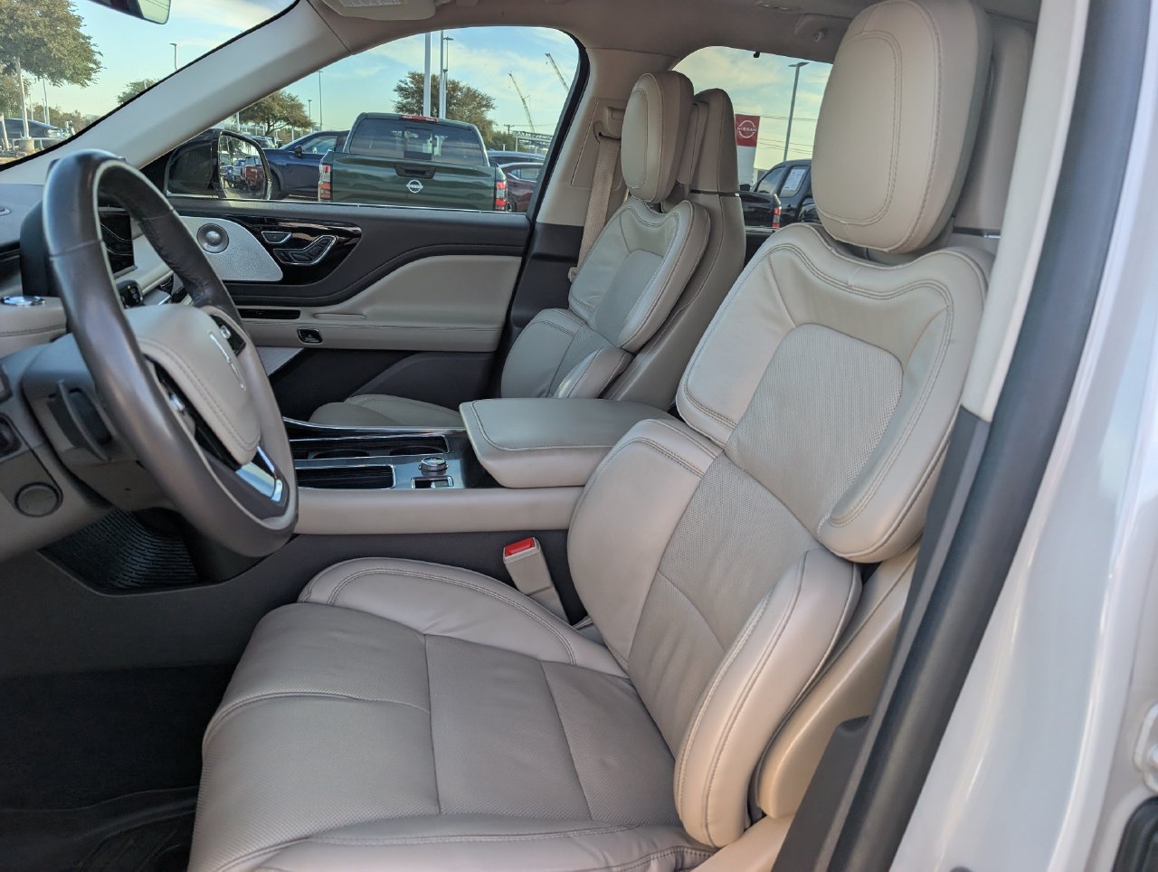 Used 2024 Lincoln Aviator Reserve w/ Equipment Group 201A RWD image 27