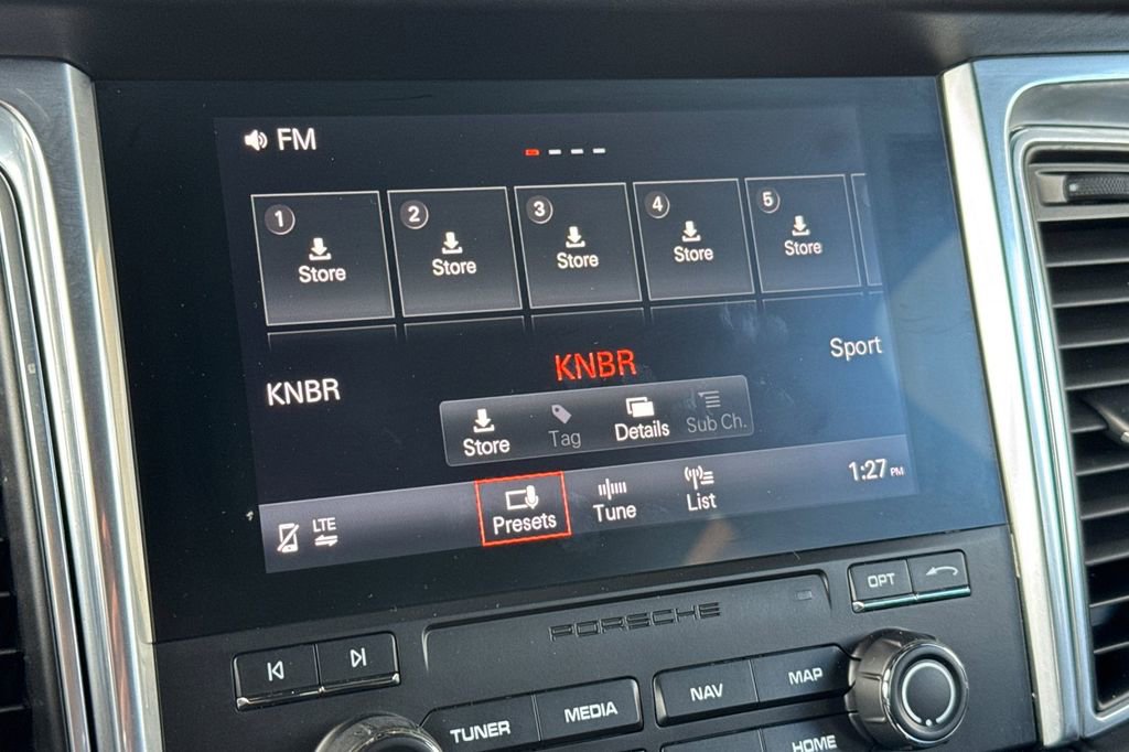 Used 2018 Porsche Macan Turbo image 16