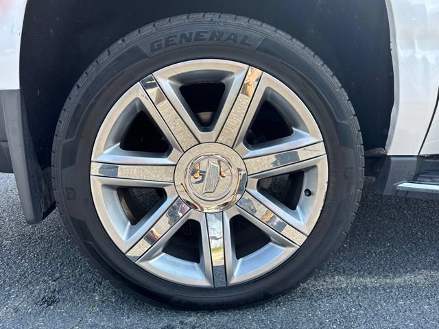Used 2020 Cadillac Escalade ESV Luxury AWD/4WD image 3