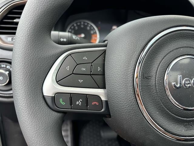 Certified 2023 Jeep Renegade Latitude w/ Sun/Sound Group AWD/4WD image 19