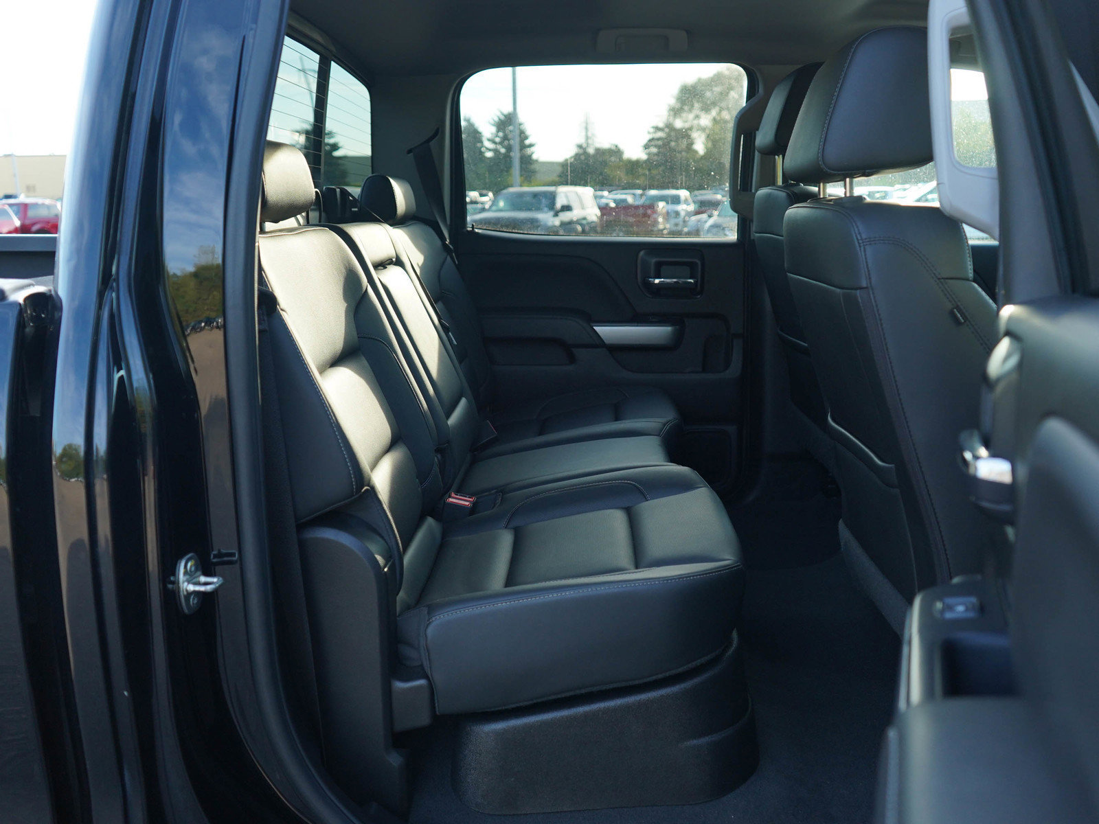 Used 2019 Chevrolet Silverado 2500 LTZ w/ Midnight Edition AWD/4WD image 12