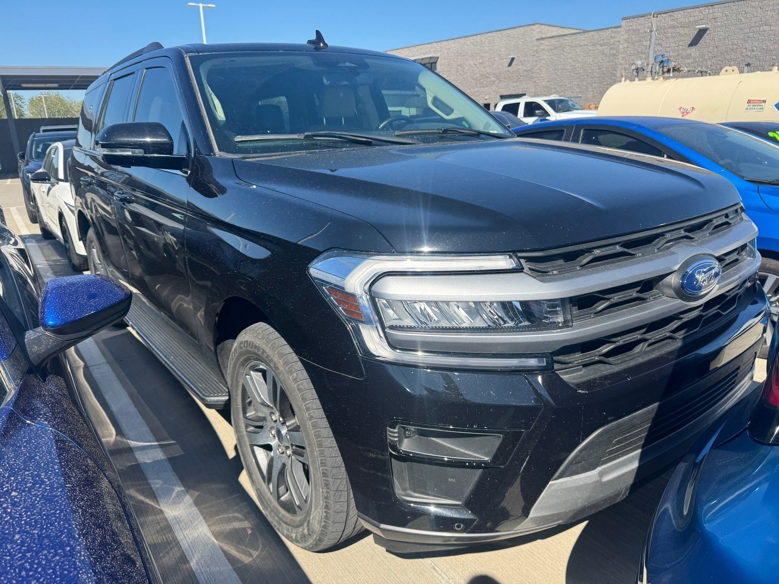 Used 2023 Ford Expedition XLT RWD image 5