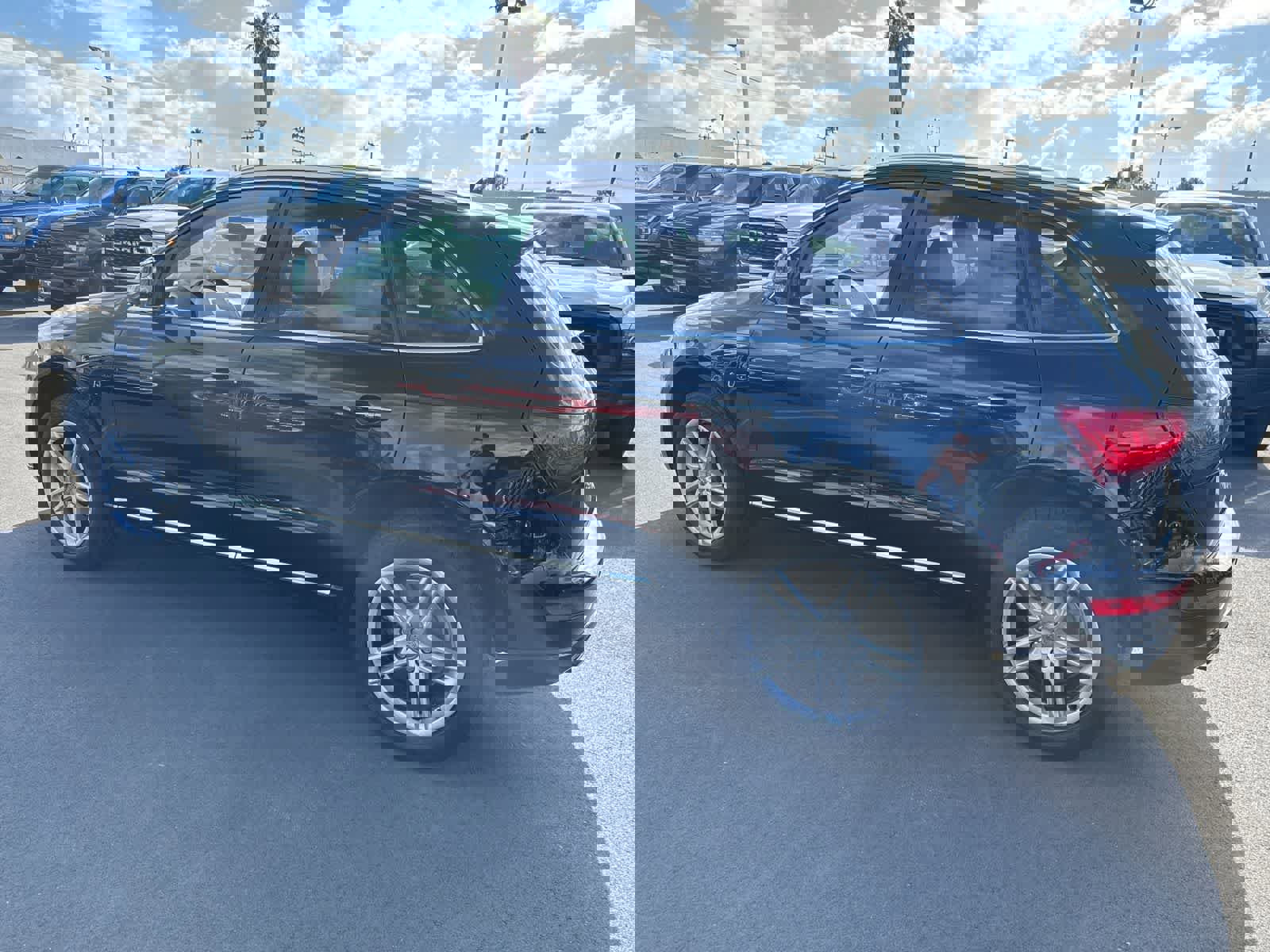 Used 2017 Audi Q5 2.0T Premium Plus w/ Technology Package AWD/4WD image 6