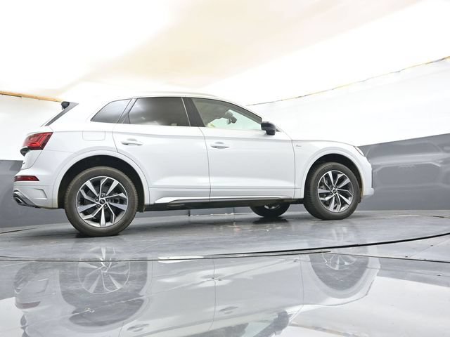 Used 2023 Audi Q5 2.0T Premium Plus w/ Premium Plus Package AWD/4WD image 34