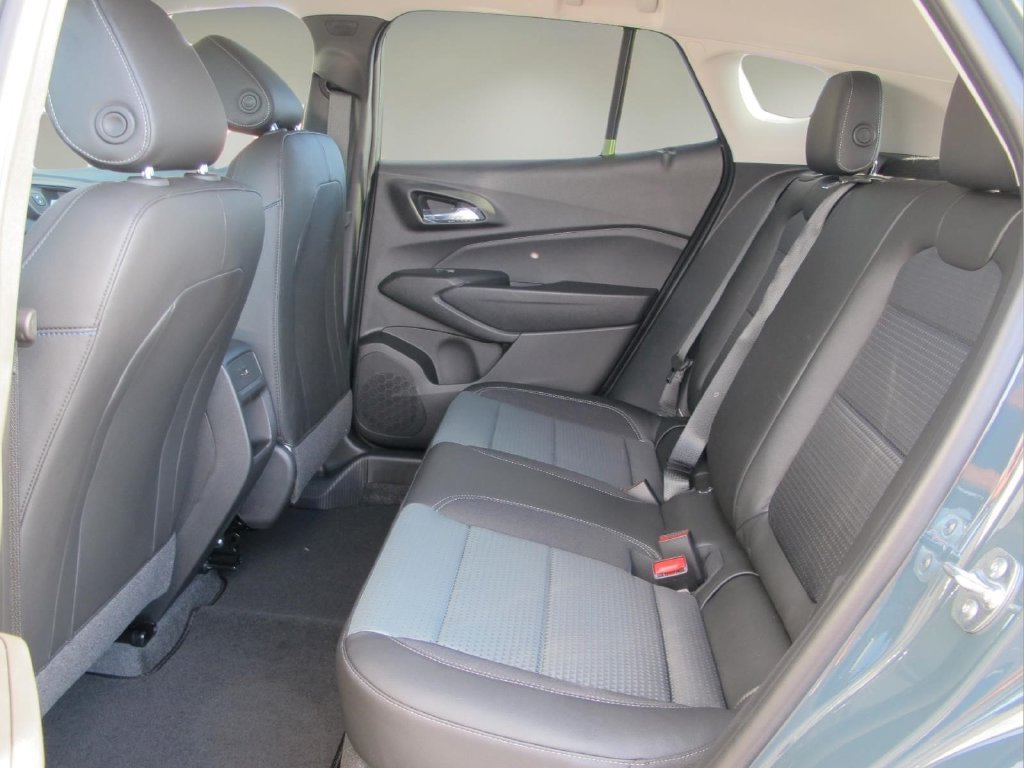 New 2026 Chevrolet Trax LT w/ Driver Confidence Package FWD image 23