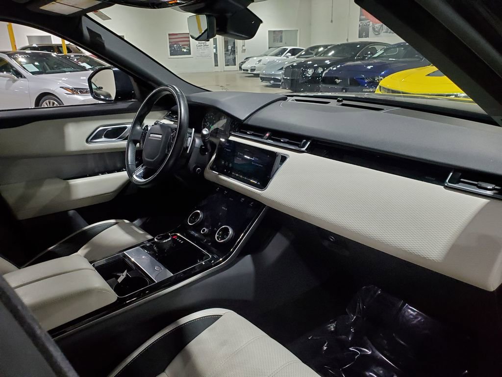 Used 2020 Land Rover Range Rover Velar R-Dynamic S image 14