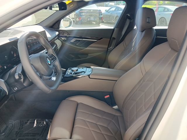 New 2025 BMW 530i xDrive w/ Premium Package AWD/4WD image 19