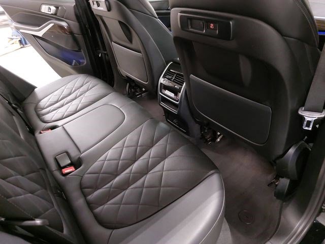 Used 2023 BMW X5 xDrive40i AWD/4WD image 11