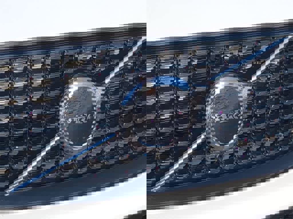 Used 2025 Volvo XC60 T8 Core w/ Protection Package Premier image 11