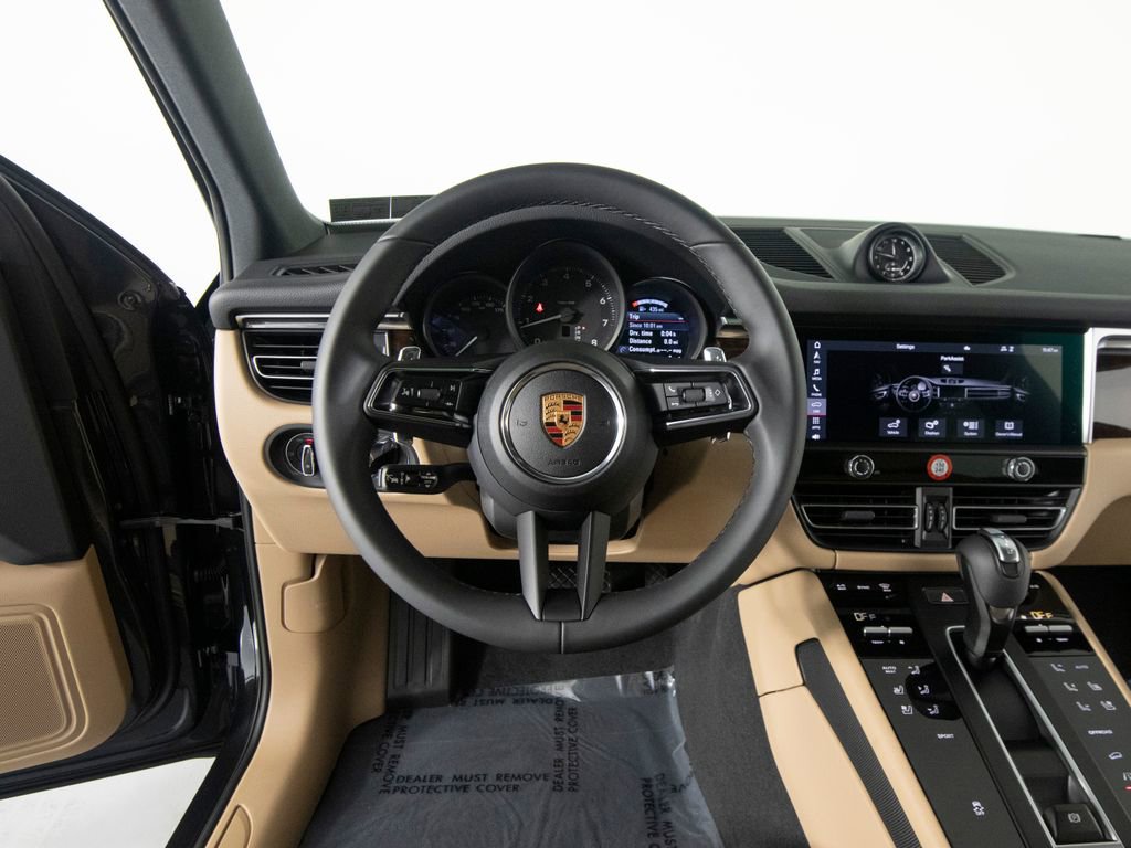New 2026 Porsche Macan AWD/4WD image 17
