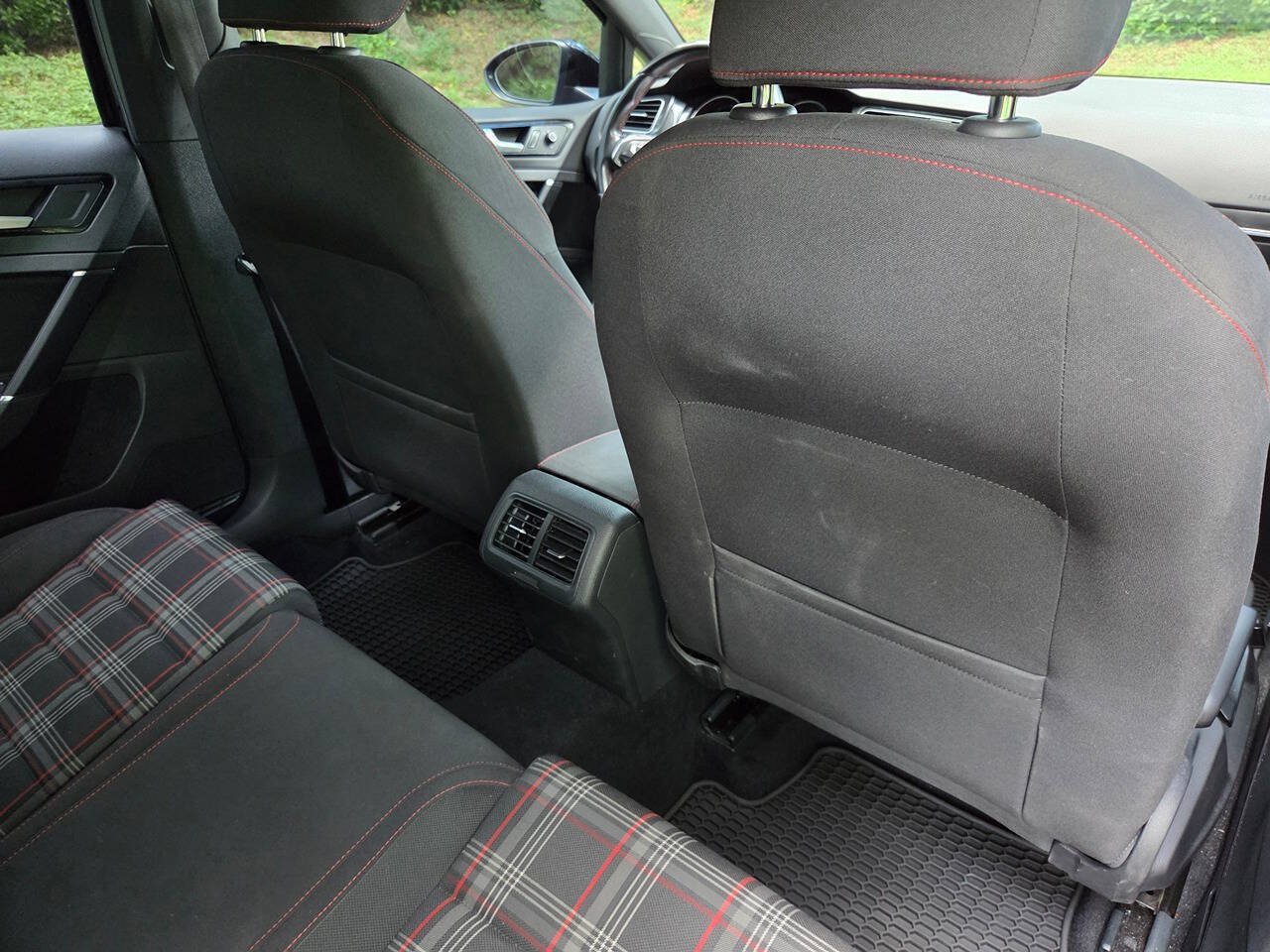 Used 2017 Volkswagen GTI SE FWD image 12