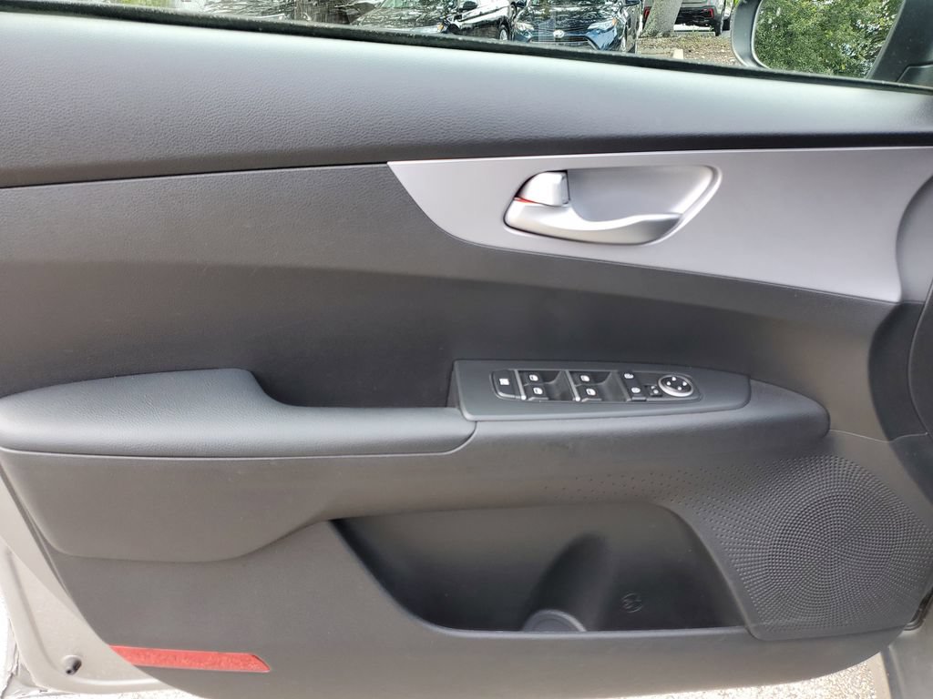 Certified 2023 Kia Forte LXS w/ LXS Technology Package FWD image 19