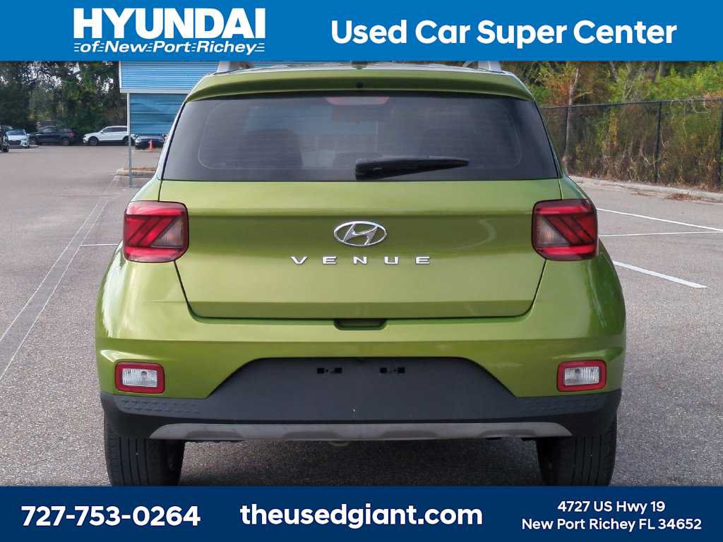 Certified 2023 Hyundai Venue SEL w/ Cargo Package FWD image 4