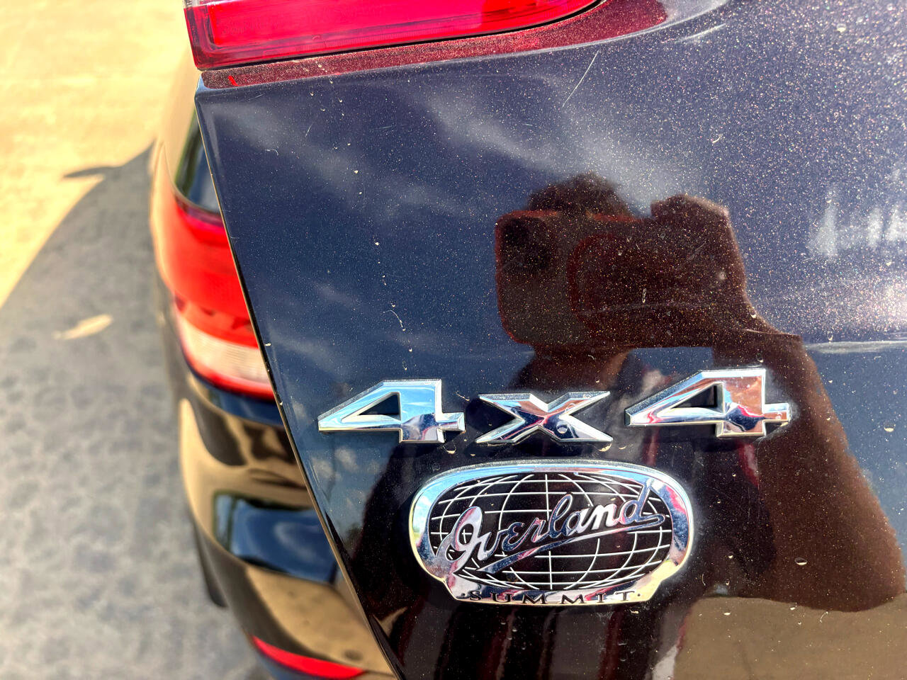 Used 2011 Jeep Grand Cherokee Overland Summit image 35