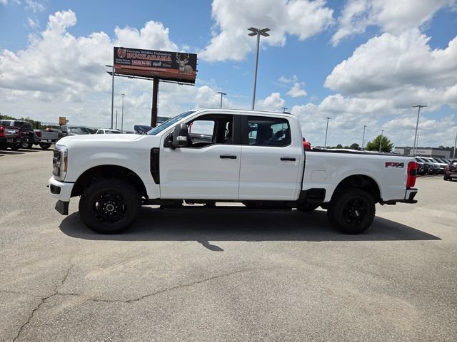 Used 2024 Ford F250 XL w/ STX Appearance Package AWD/4WD image 4