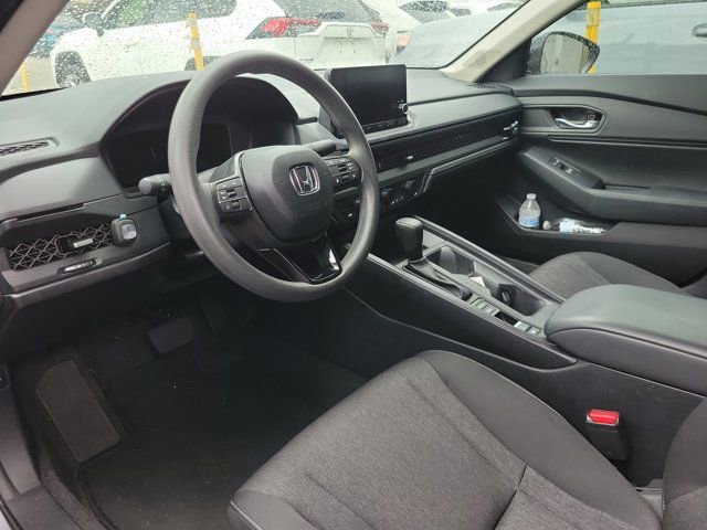 Used 2025 Honda Accord SE image 10