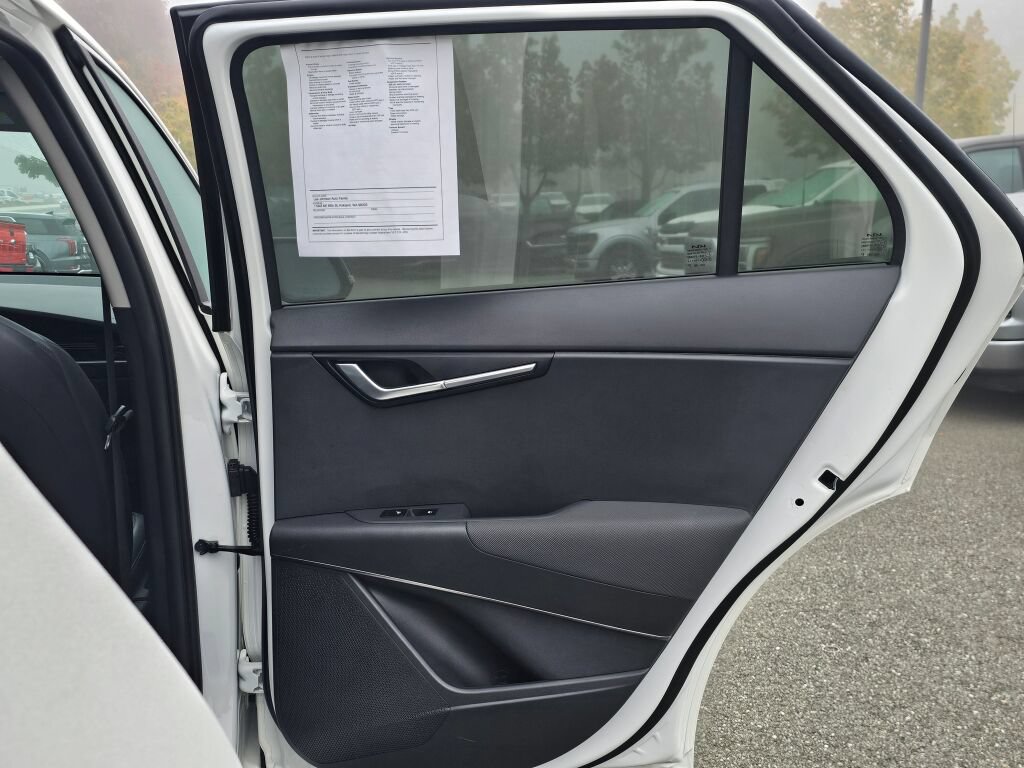 Certified 2023 Kia Niro Wind w/ Wind Preserve Package FWD image 29