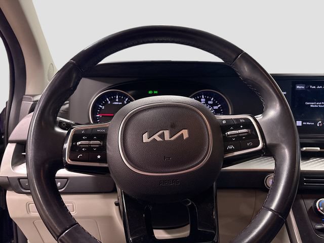 Used 2022 Kia Carnival LX FWD image 12